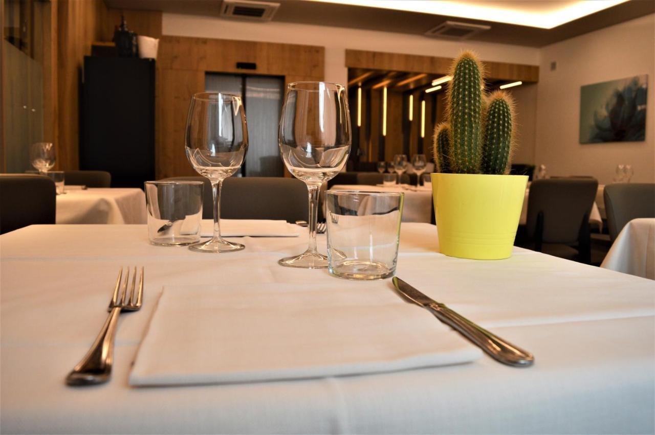 Albergo Ristorante Da Neni Mori Exterior foto