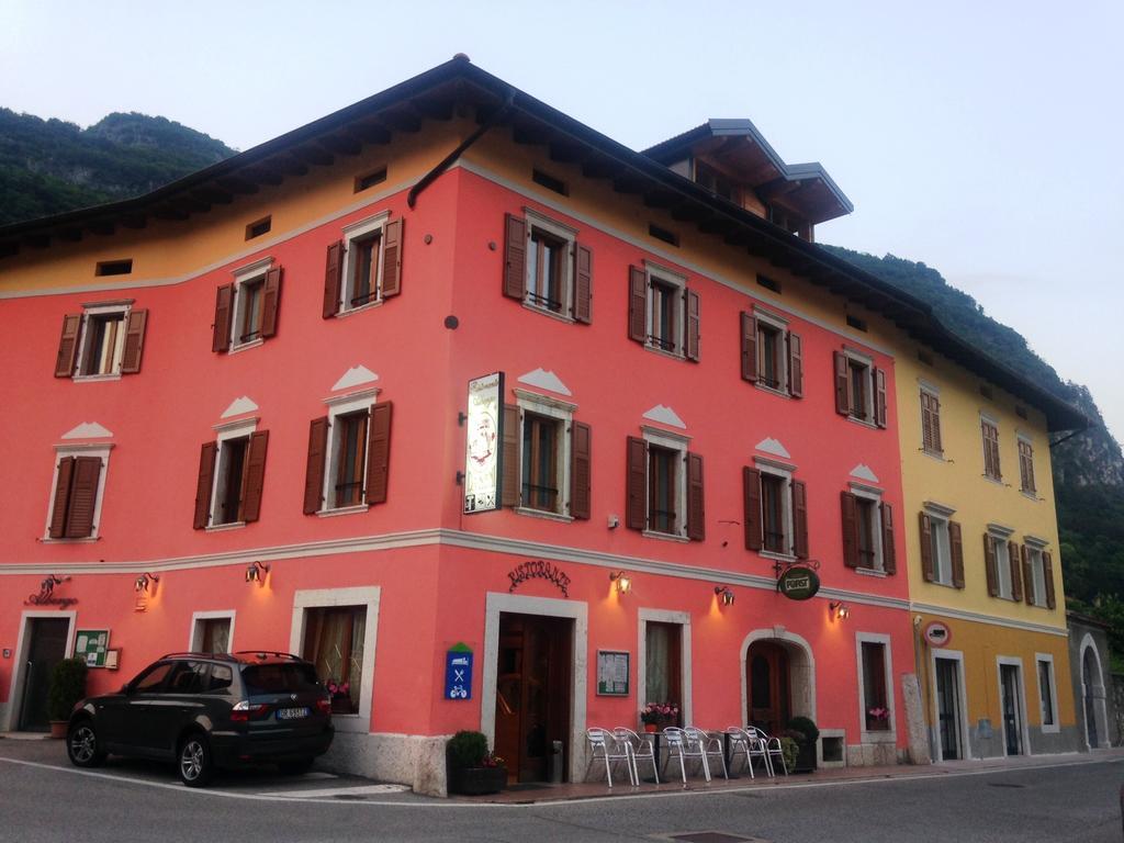Albergo Ristorante Da Neni Mori Exterior foto