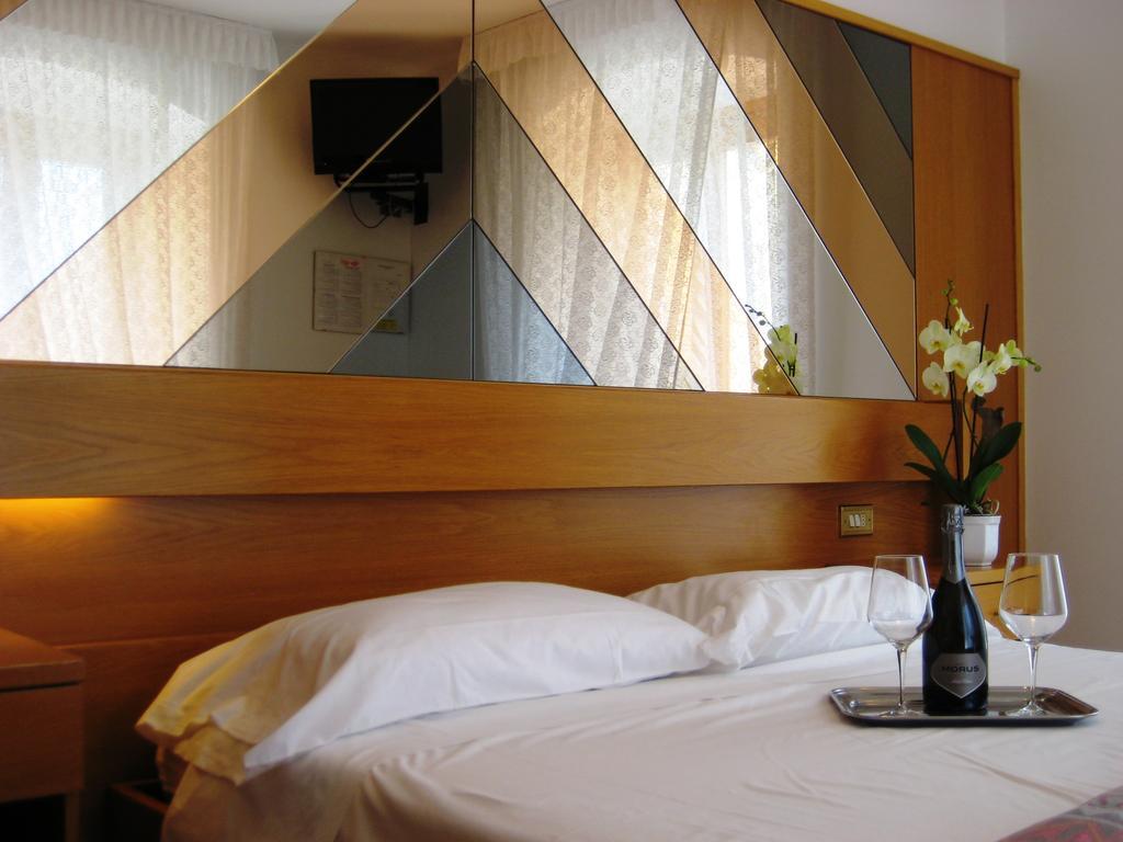 Albergo Ristorante Da Neni Mori Quarto foto